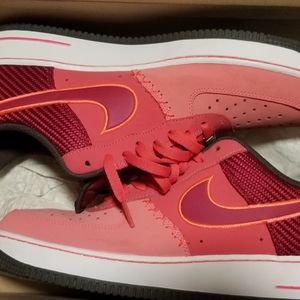 Nike Air Force 1 Low Top "Fireberry"